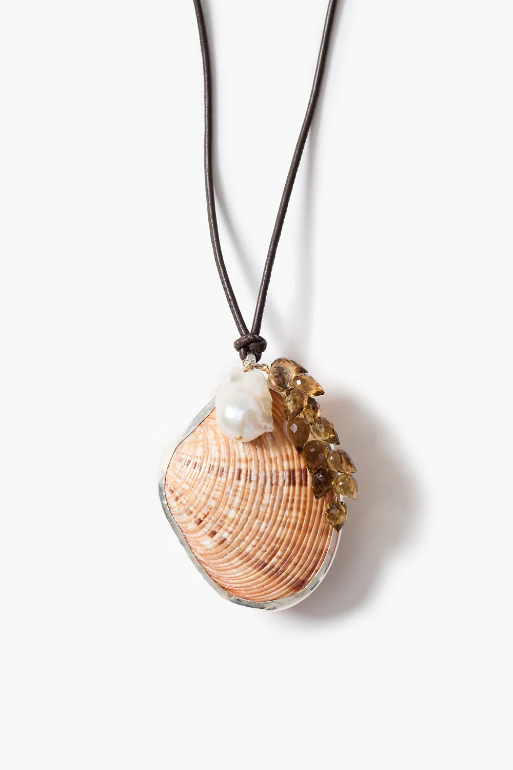 Venus Shell Charm Necklace Natural - Image 2